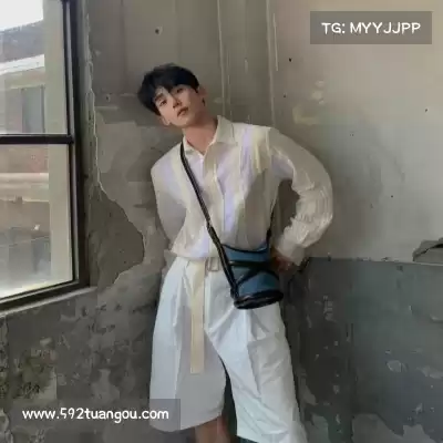束启万
